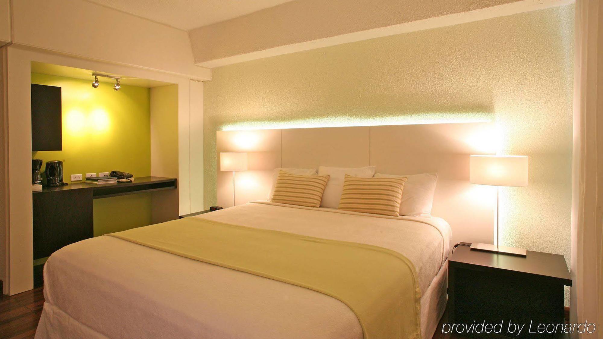 Holland House Beach Hotel ฟิลิปส์เบิร์ก ภายนอก รูปภาพ