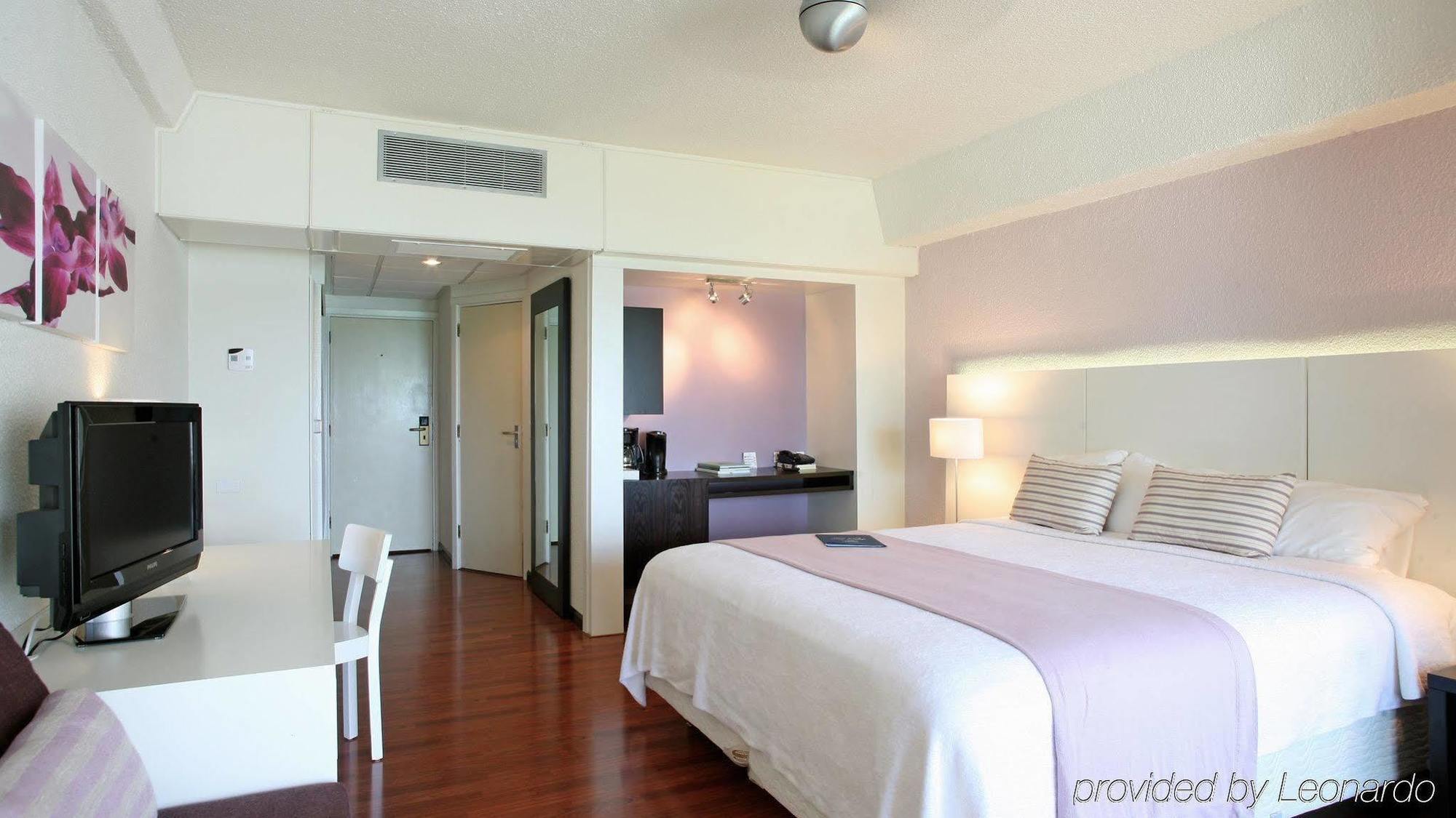 Holland House Beach Hotel ฟิลิปส์เบิร์ก ภายนอก รูปภาพ